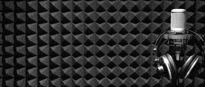 Podcast-mic-phones-e1614512844849